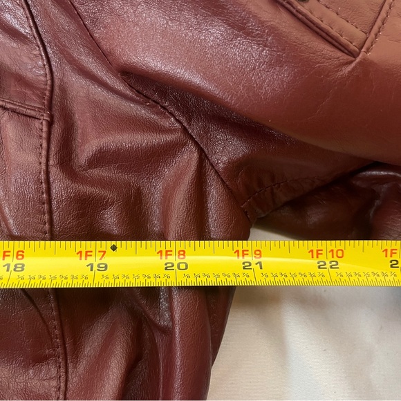 Vintage Aigner leather jacket - Picture 8 of 10